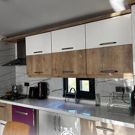 Serenity Mountain House Шале