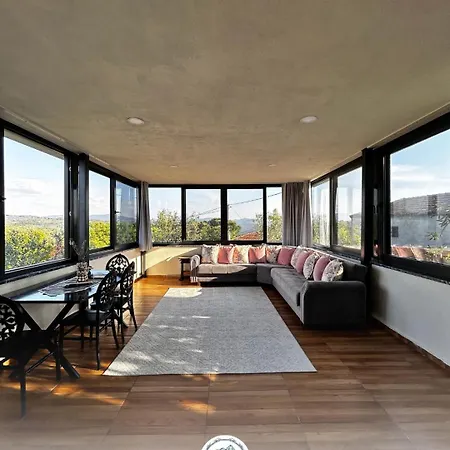 Serenity Mountain House * Айвалык